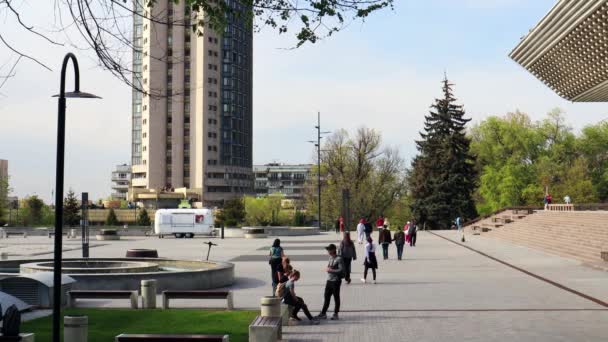 アルマトイ市 2023年4月23日 カザフスタン共和国 カザフスタンのアルマトイ市にあるHotel Kazakshtan アルマティで最も人気のある建物 — ストック動画