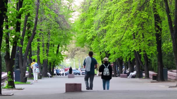 Almaty City Καζακστάν Απριλίου 2023 Πλατεία Δημοκρατίας Πλατεία Ανεξαρτησίας Στην — Αρχείο Βίντεο