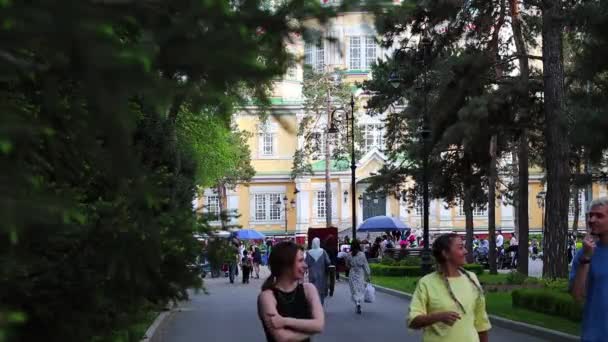 Almaty City Kazakstan Maj 2022 Panfilovs Central Park Uppstigningskatedralen Rysk — Stockvideo