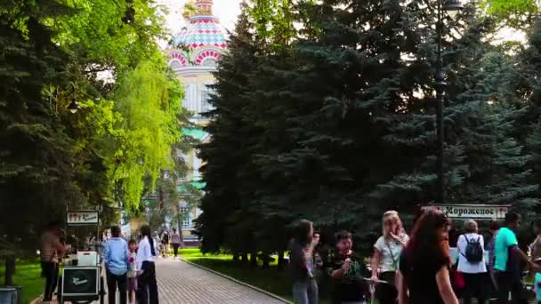 Almaty City Timalapse Almaty Cazaquistão Maio 2022 Parque Central Panfilov — Vídeo de Stock