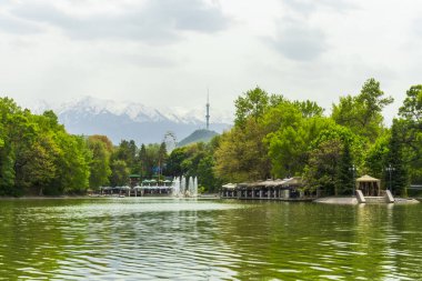  Almaty City Kazakistan 12 Mayıs 2023. Almaty şehrindeki Gorky Central Park
