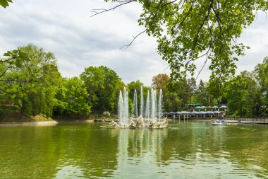  Almaty City Kazakistan 12 Mayıs 2023. Almaty şehrindeki Gorky Central Park