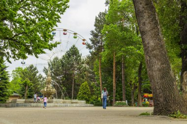  Almaty City Kazakistan 12 Mayıs 2023. Almaty şehrindeki Gorky Central Park