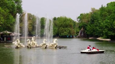  Almaty City Kazakistan 12 Mayıs 2023. Almaty şehrindeki Gorky Central Park