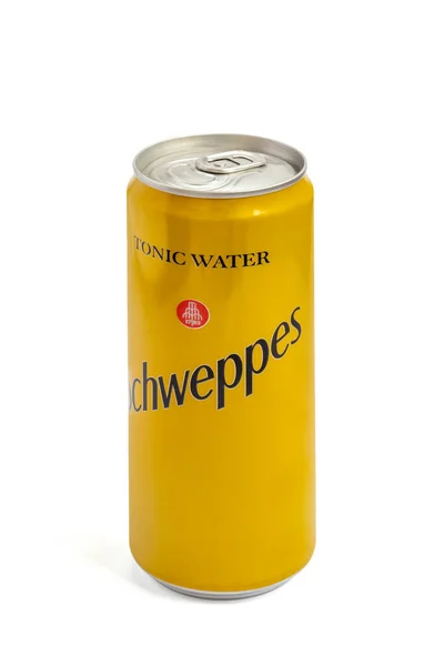 Schweppes Tonic Vody Může Nápoj Limonádou Izolovaný Bílém Pozadí Hliníková — Stock fotografie