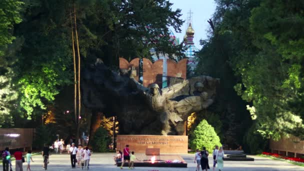 Almaty City Julho 2022 Almaty Cazaquistão Parque Central Panfilov Monumento — Vídeo de Stock