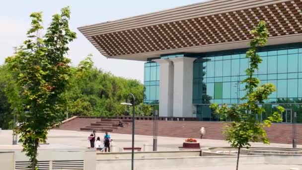 Almaty City Zaman Çizelgesi Almaty Kazakistan Haziran 2023 Cumhuriyet Sarayı — Stok video