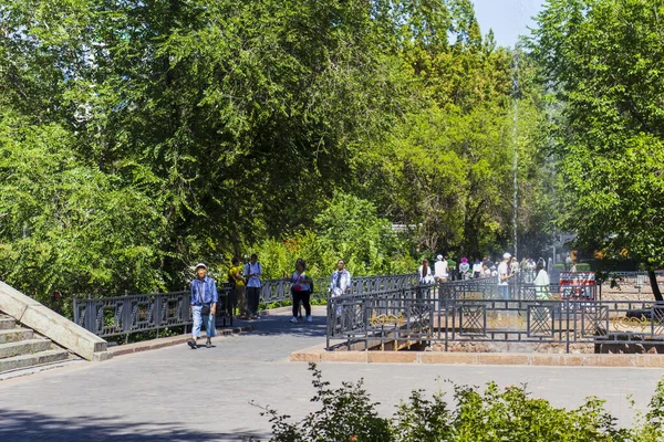 Almaty City Julio 2023 Kazajstán Almaty Dostyk Avenue —  Fotos de Stock