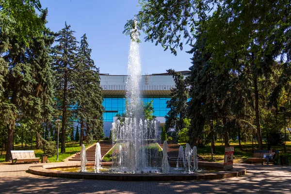 Miasto Almaty Lipca 2023 Kazachstan Almaty Dostyk Avenue — Zdjęcie stockowe