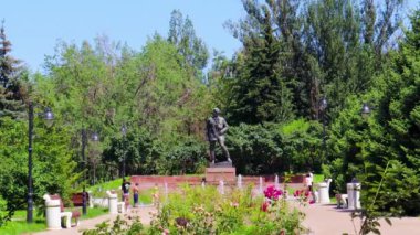 Almaty City Video 1 Temmuz 2023. Kazakistan, Almaty, Dostyk Caddesi