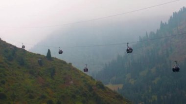 Almaty City Zaman Çizelgesi 13 Ağustos 2023. Medeo Shymbulak Dağı Tatil Köyü.