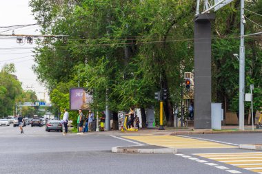 Almaty City, Kazakistan 22 Ağustos 2023. Abay Bulvarı.