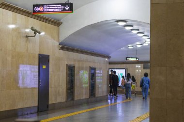 Almaty City, Kazakistan 22 Ağustos 2023. Abay Caddesi, Abay metro istasyonu.