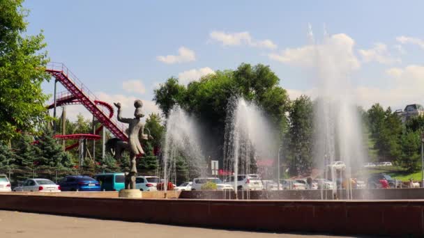 Almaty City Video Kazajstán Septiembre 2023 Avenida Abay Fuente Frente — Vídeos de Stock