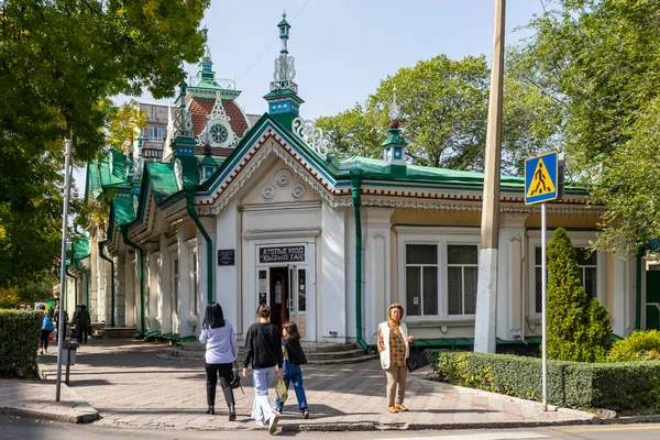 Almaty City Cazaquistão Setembro 2023 Kyzyl Tan Edifício Antiga Verny — Fotografia de Stock