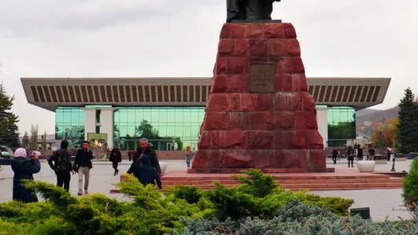 Almaty City Timelapse Octobre 2023 Kazakhstan Almaty Dostyk Avenue Monument — Video