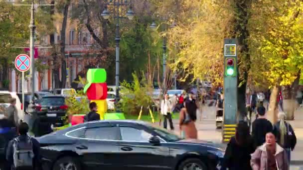 2023年11月5日阿拉木图市时间 阿拉木图的Arbat大街 Zhibek Zholy街 Panfilov步行街 — 图库视频影像