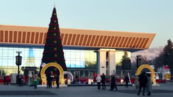 Almaty City Video December 2023 Kazachstan Almaty Dostyk Avenue Paleis — Stockvideo