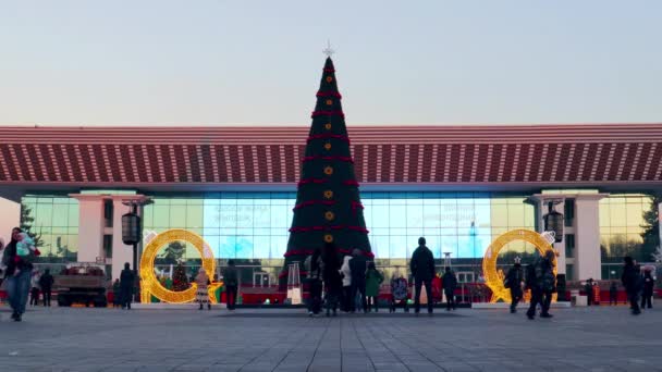 Almaty City Video Δεκεμβρίου 2023 Καζακστάν Αλμάτι Λεωφόρος Ντόστικ Παλάτι — Αρχείο Βίντεο