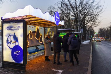 Almaty City 22 Aralık 2023. Kazakistan, Almaty, Dostyk Caddesi