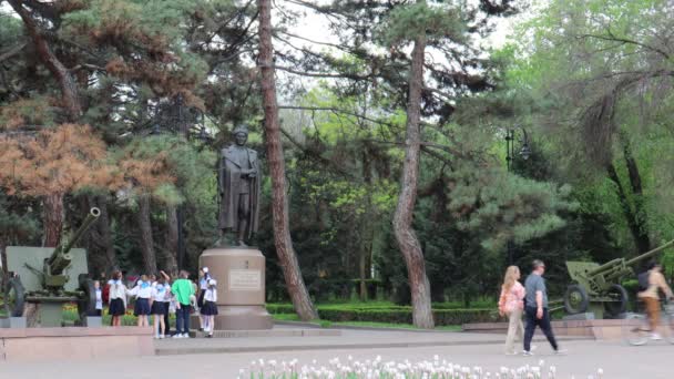 Almaty City Video Kazachstán Dubna2024 Gogol Street Park Panfilovských Gardistů — Stock video