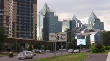 Almaty City Kazakistan, 7 Temmuz 2024. Al Farabi Caddesi, Timelapse Video