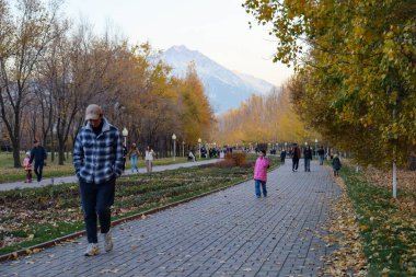 Almaty City Kazakistan 2 Kasım 2024. Almaty 'deki Birinci Başkan Parkı
