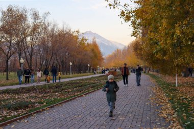 Almaty City Kazakistan 2 Kasım 2024. Almaty 'deki Birinci Başkan Parkı
