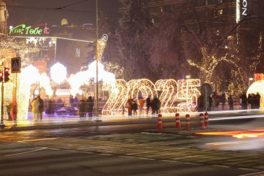 Almaty City Kazakistan 28 Aralık 2024. Şehrin ana meydanında yeni yıl kutlaması.