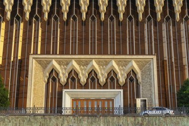 Almaty City Kazakistan 17 Mayıs 2025. Cumhuriyet Meydanı, Almaty 'deki Donanım Stüdyosu Kompleksi (ASK-2)