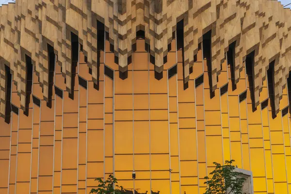 Almaty City Kazakistan 17 Mayıs 2025. Cumhuriyet Meydanı, Almaty 'deki Donanım Stüdyosu Kompleksi (ASK-2)