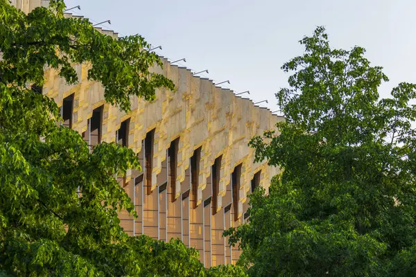 Almaty City Kazakistan 17 Mayıs 2025. Cumhuriyet Meydanı, Almaty 'deki Donanım Stüdyosu Kompleksi (ASK-2)