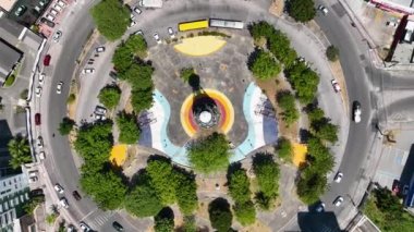 Aracaju Sergipe. Aracaju Brezilya. Brezilya 'nın Aracaju başkenti Sergipe' deki Old Lighthouse Roundabout 'un geniş şehir manzarası. Şehir merkezindeki hava kentsel deniz feneri.