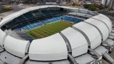 Şehir merkezindeki Dunes Arena Soccer Stadyumu 'nun panorama hava manzarası Natal Brazil. Rio Grande do Norte Eyaleti. Turizm simgesi şehir manzarası. Natal Brazil şehir merkezindeki Spor Merkezi Dunes Arena.