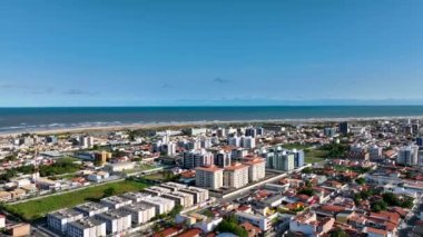 Aracaju Sergipe. Aracaju Brezilya. Brezilya 'nın Aracaju başkenti Sergipe' deki Atalaia Edge 'in geniş bir manzarası. Seyahat güzergahı. Tropik bir manzara. Brezilya Kuzeydoğu. Şehir merkezindeki şehir manzarası