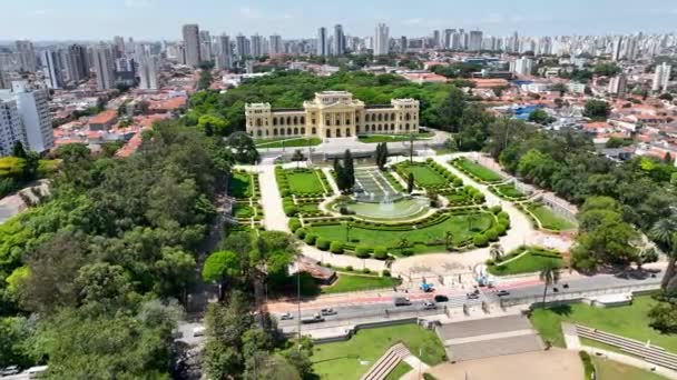 サンパウロのダウンタウンにあるブラジル独立博物館は 2022年に修復されました ダウンタウンの中世の建物 風光明媚な庭園や都市のランドマーク的な建物 サンパウロブラジル — ストック動画