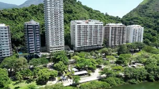 Residential Buildings Rodrigo Freitas Lagoon Rio Janeiro Brazil Tourism Scene — Vídeo de stock