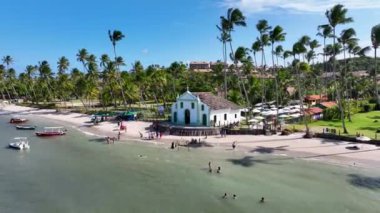 Carneiros Kilisesi, Carneiros Sahili, Pernambuco Brezilya. Ünlü kilise. Doğa manzarası. Arka plan sahnesi. Seyahat belgesi. Carneiros Kilisesi Pernambuco Brezilya 'daki Carneiros Plajı.