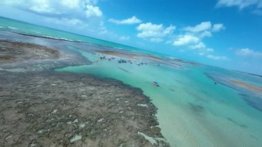 Alagoas Brezilya 'daki Sao Miguel Dos Milagres' te Toque Doğal Havuzları. Mercan Resifi Körfezi Suyu. Doğa manzarası. Paradisiac Manzarası. Seyahat güzergahı. Sao Miguel Dos Milagres Alagoas.