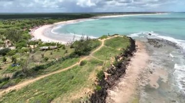 Rio Grande do Norte Brazil 'deki Sao Miguel do Gostoso' da Tourinhos Plajı. Deniz Burnu Manzarası. Sahil Kumulu. Güzellik doğası. Rio Grande do Norte Brezilya 'da Sao Miguel do Gostoso' da Tourinhos Plajı.