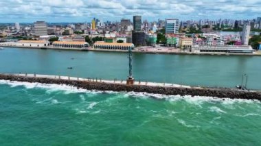 Pernambuco Brazil Recife 'deki heykel parkı. Şehir peyzajı. Şehir merkezi arka planı. Şehir Bölgesi. Metropolis Binaları. Recife Pernambuco Brezilya 'daki Heykel Parkı.