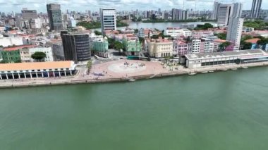 Pernambuco Brezilya 'daki Recife Meydanı' nda. Şehir peyzajı. Şehir merkezi arka planı. Şehir Bölgesi. Metropolis Binaları. Recife Pernambuco Brezilya 'daki Sıfır Noktası.