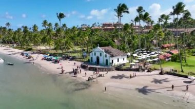 Carneiros Kilisesi, Carneiros Sahili, Pernambuco Brezilya. Ünlü kilise. Doğa manzarası. Arka plan sahnesi. Seyahat belgesi. Carneiros Kilisesi Pernambuco Brezilya 'daki Carneiros Plajı.
