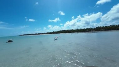 Alagoas Brezilya 'daki Maragogi' de Antunes Plajı. Turizm arazisi. Karayip arka planı. Seyahat Manzarası. Tatil Tatilleri. Deniz kenarı sahnesi. Alagoas Brezilya 'daki Maragogi' de Antunes Plajı.