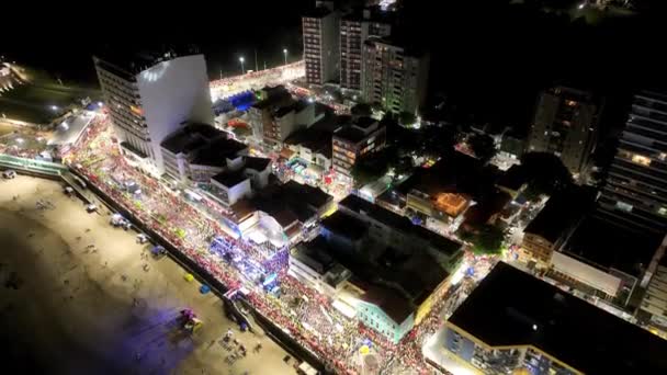 ブラジルのサルバドールでのカーニバルパーティー カーニバルの風景 ダウンタウンの背景 観光地 空中からの眺め 素晴らしい街の風景 バヒアのサルバドールでのカーニバルパーティーブラジル — ストック動画