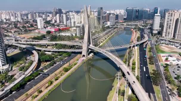 Cable Bridge Downtown São Paulo Brasil Ponte Cityscape Estrada Trânsito — Vídeo de Stock