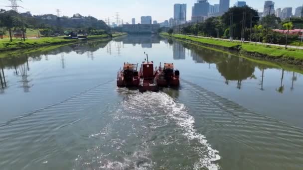 브라질 파울로의 강에서 쓰레기수집기 유역에서 서식한다 기술을 다운타운 스케이프 브라질 — 비디오