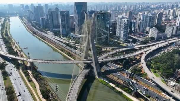 Cable Stayed Bridge Downtown Sao Paulo Brasil Puente Cityscape Carretera — Vídeo de stock