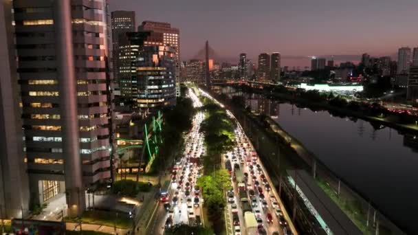 Sao Paulo Brezilya Şehir Günbatımında Çevre Yolu Trafiği Şehir Merkezi — Stok video