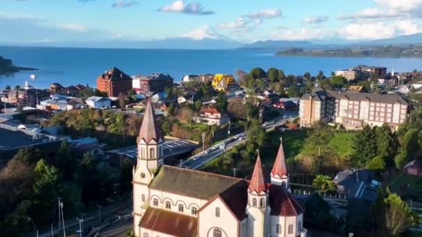 Los Lagos Şili Deki Puerto Varas Taki Ünlü Kilise Volkan — Stok video